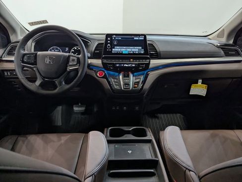 New 2026 Honda Odyssey Touring image 12