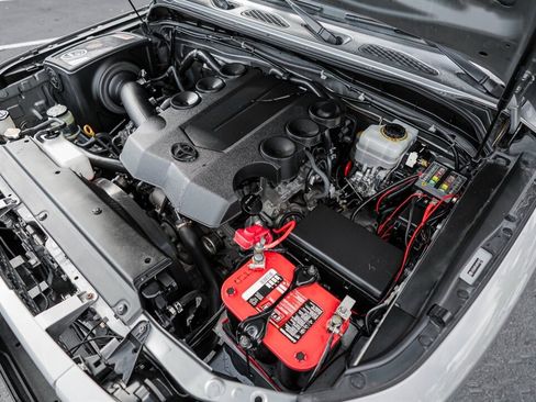 Used 2010 Toyota FJ Cruiser Base image 42