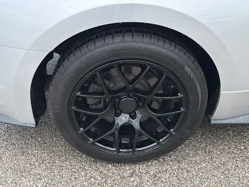 Used 2019 Ford Mustang GT Premium RWD image 37