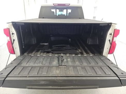 Used 2022 Chevrolet Silverado 1500 High Country w/ Z71 Off-Road Package AWD/4WD image 32