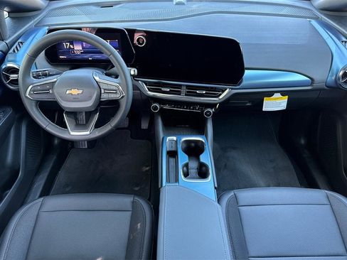 New 2026 Chevrolet Equinox EV LT image 13