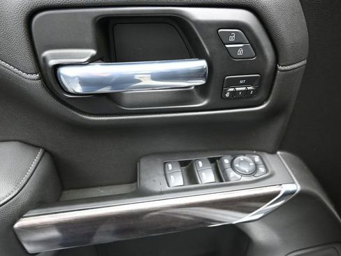 Used 2021 Chevrolet Silverado 1500 LTZ image 19