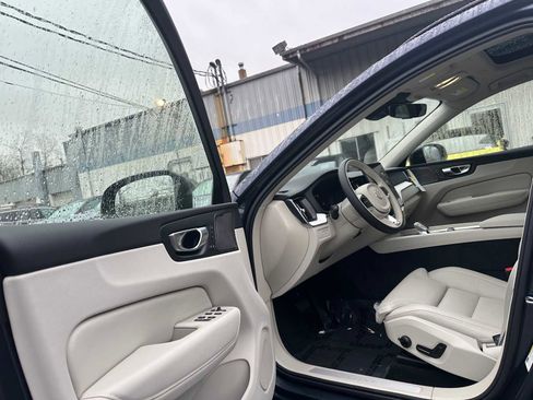 New 2026 Volvo XC60 T8 Ultra w/ Protection Package Premier image 20