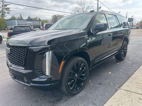 Used 2026 Cadillac Escalade Platinum Sport w/ LPO, ONYX Package AWD/4WD image 25