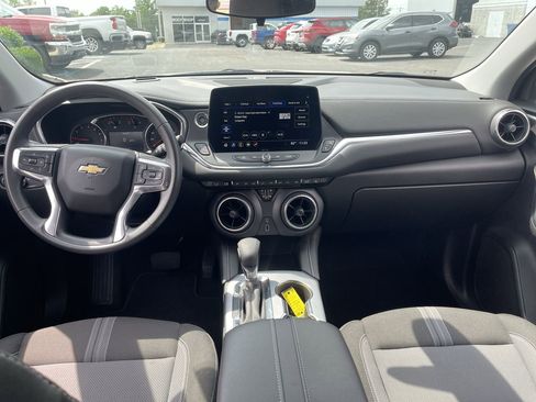Used 2024 Chevrolet Blazer LT FWD image 19