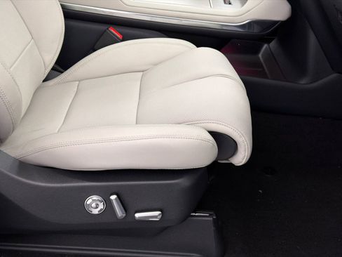 New 2026 Lincoln Navigator Reserve image 14