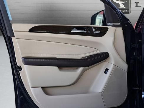 Used 2018 Mercedes-Benz GLE 350 image 34