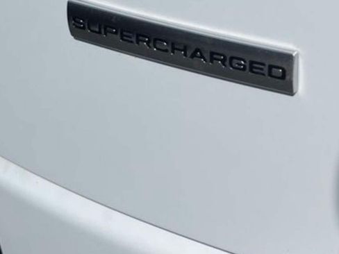 Used 2017 Land Rover Range Rover Supercharged AWD/4WD image 8