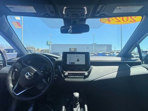 Used 2024 Toyota Corolla SE w/ SE Premium Package FWD image 19