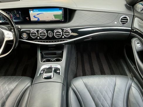 Used 2018 Mercedes-Benz Maybach S 560 4MATIC image 20