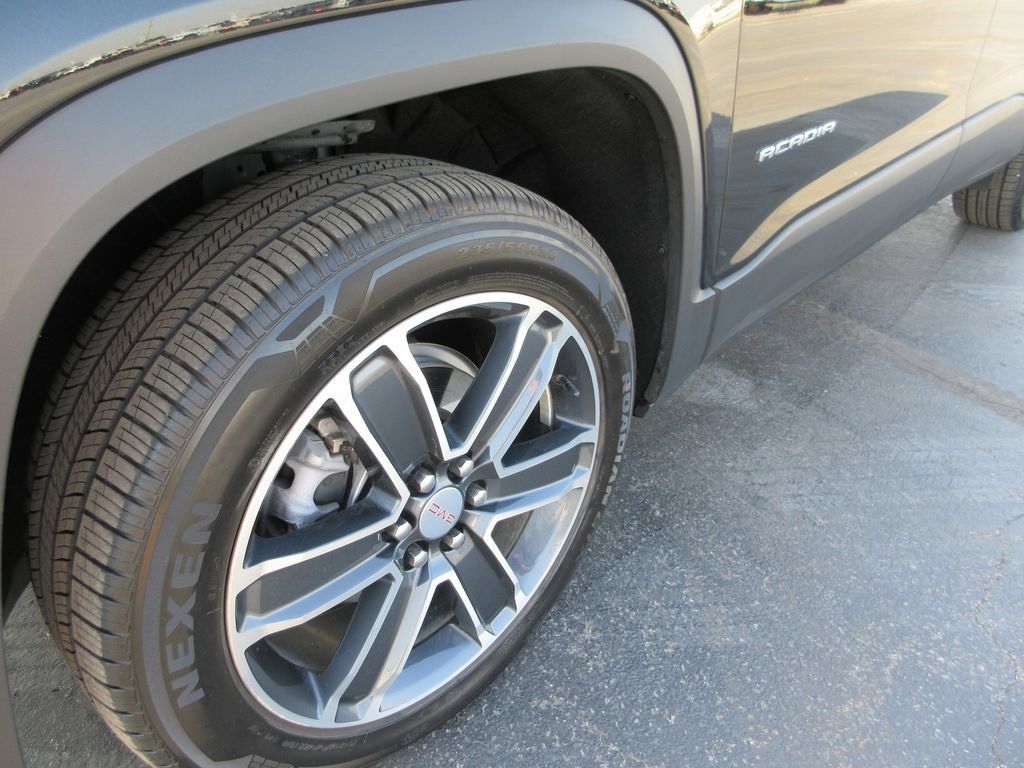 Certified 2022 GMC Acadia SLT w/ Preferred Package FWD image 14