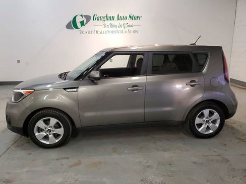 Used 2019 Kia Soul Base image 3