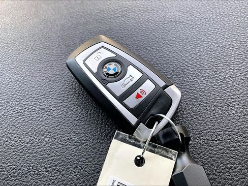 Used 2017 BMW M6 Convertible image 13