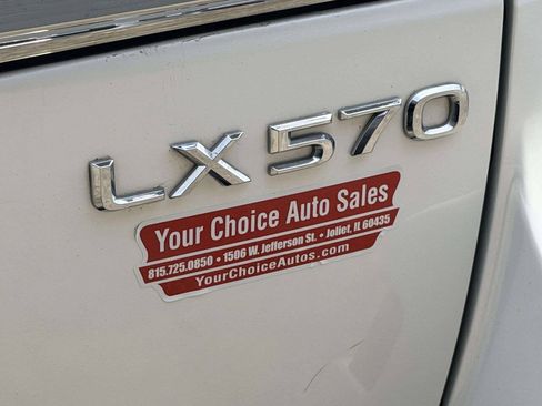 Used 2013 Lexus LX 570 4WD w/ Luxury Pkg image 5