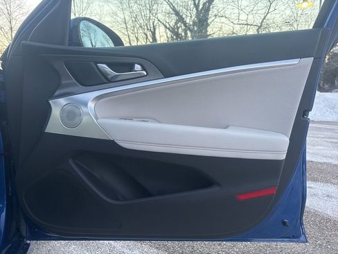 Used 2025 Genesis G70 2.5T w/ Sport Prestige Package image 30