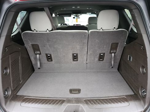 Used 2023 GMC Yukon SLE image 15