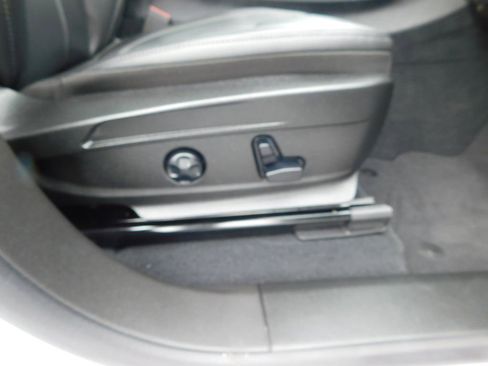 Used 2023 Alfa Romeo Stelvio AWD image 19