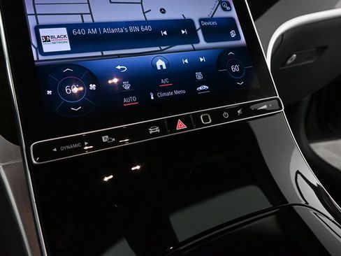 Used 2024 Mercedes-Benz GLC 300 image 14