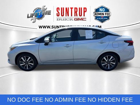 Used 2025 Nissan Versa SV FWD image 2