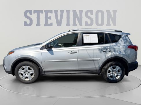 Used 2015 Toyota RAV4 LE AWD/4WD image 6
