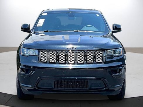 Certified 2018 Jeep Grand Cherokee Altitude AWD/4WD image 3