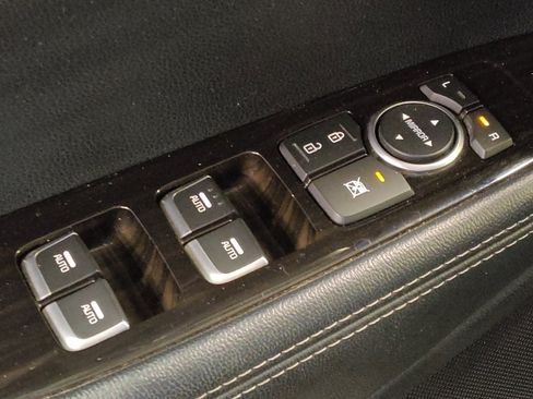 Used 2019 Kia Sorento LX image 27