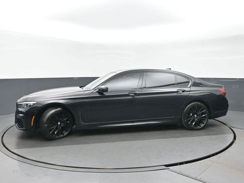 Used 2022 BMW 750i xDrive w/ Executive Package image 6