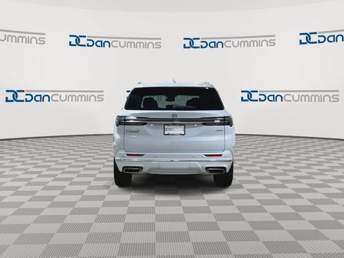 Used 2026 Buick Enclave Avenir w/ Super Cruise Package AWD/4WD image 7
