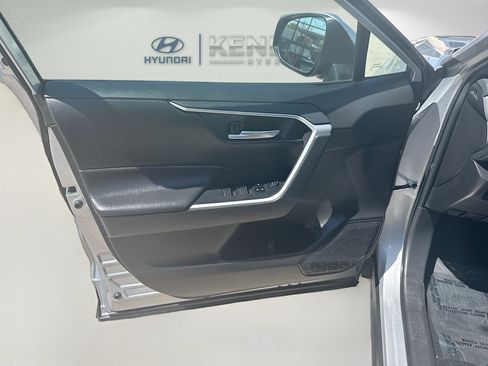 Used 2024 Toyota RAV4 XLE FWD image 17