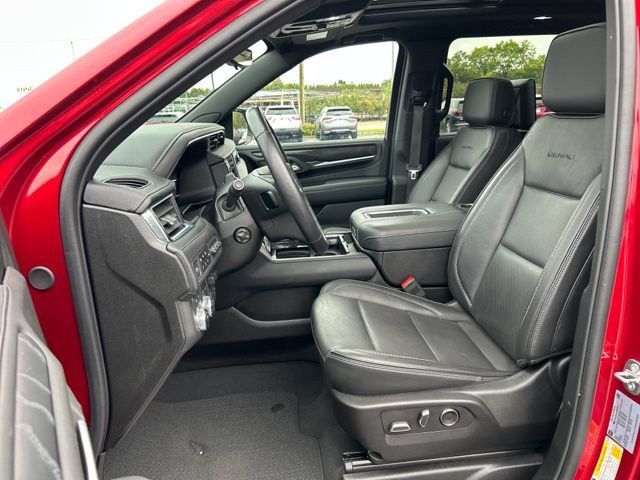 Certified 2023 GMC Yukon XL Denali w/ Advanced Technology Package AWD/4WD image 37