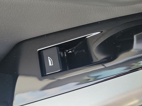 New 2026 BMW 530i RWD image 16