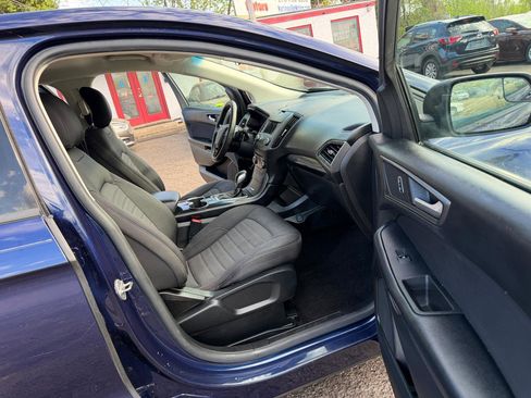 Used 2016 Ford Edge SE image 15