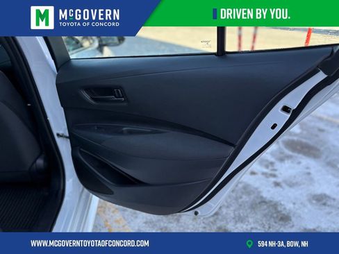 Used 2025 Toyota Corolla LE image 21
