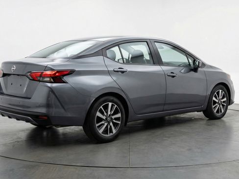 Used 2025 Nissan Versa SV FWD image 9