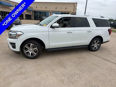 Used 2024 Ford Expedition Max Limited RWD image 2