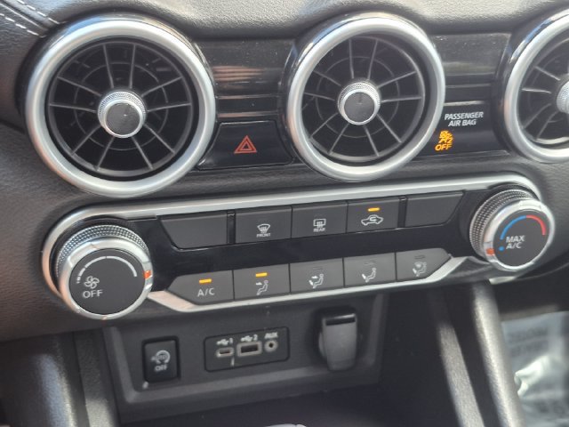 Used 2024 Nissan Sentra SV FWD image 15