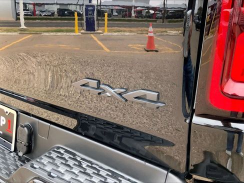 Used 2025 RAM 1500 Tradesman AWD/4WD image 10