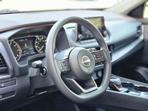 Certified 2023 Nissan Rogue SV FWD image 12