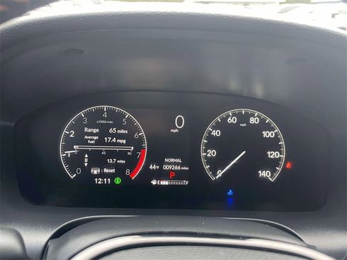 Certified 2025 Honda HR-V Sport image 23