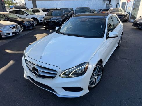 Used 2016 Mercedes-Benz E 400 Sedan image 4