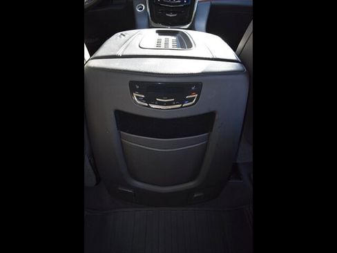 Used 2017 Cadillac Escalade Luxury image 30