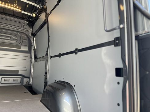 New 2025 Mercedes-Benz Sprinter 2500 image 18