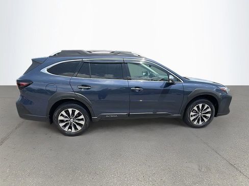 Used 2025 Subaru Outback Touring XT AWD/4WD image 3