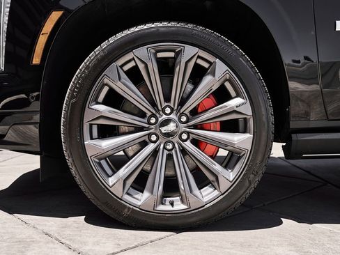 Used 2026 Cadillac Escalade V AWD/4WD image 3