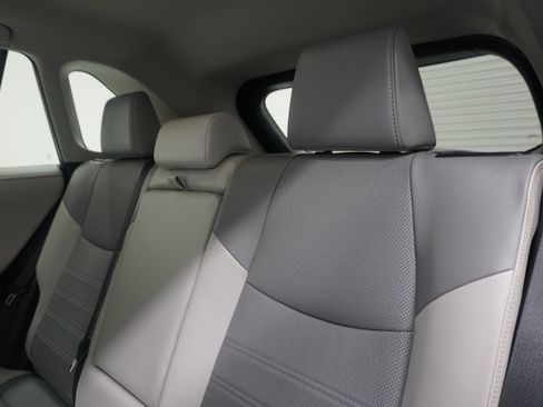 Used 2023 Toyota RAV4 Limited FWD image 13