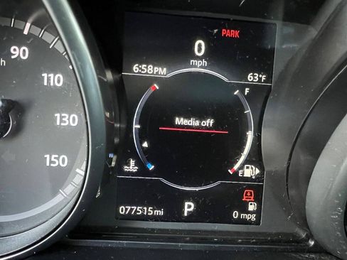 Used 2017 Land Rover Discovery HSE AWD/4WD image 36