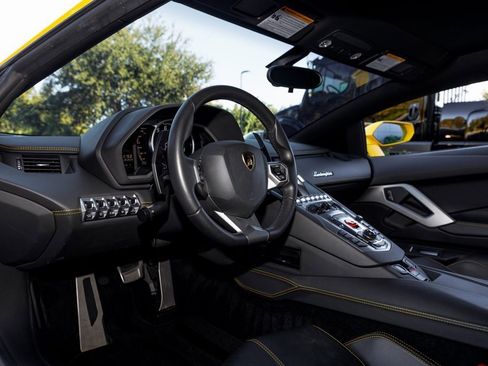 Used 2014 Lamborghini Aventador image 24