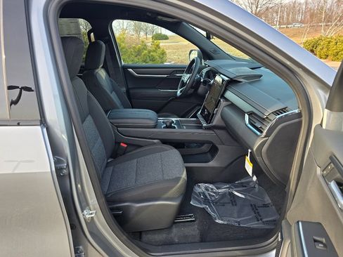 New 2026 GMC Acadia Elevation w/ Black Edition AWD/4WD image 35