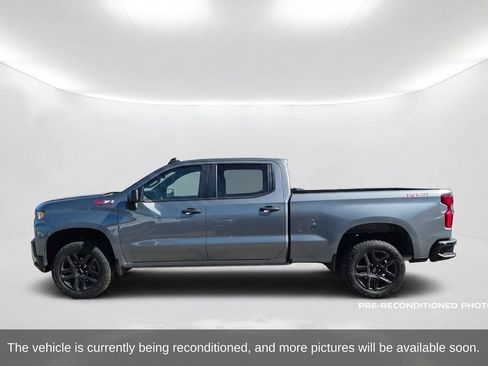 Used 2021 Chevrolet Silverado 1500 Custom Trail Boss w/ LPO, Dark Essentials Package AWD/4WD image 9