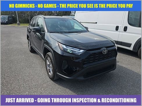 Used 2024 Toyota RAV4 XLE image 1